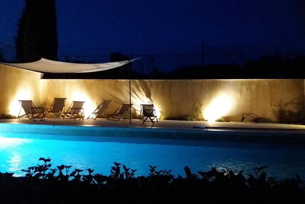 Bastide Au Milieu Des Vignes Et Des Oliviers Aups Villa Bagian luar foto